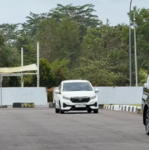 Rental Brio Bandara Depati Amir Pangkalpinang. Praktis, Irit, dan Siap Pakai